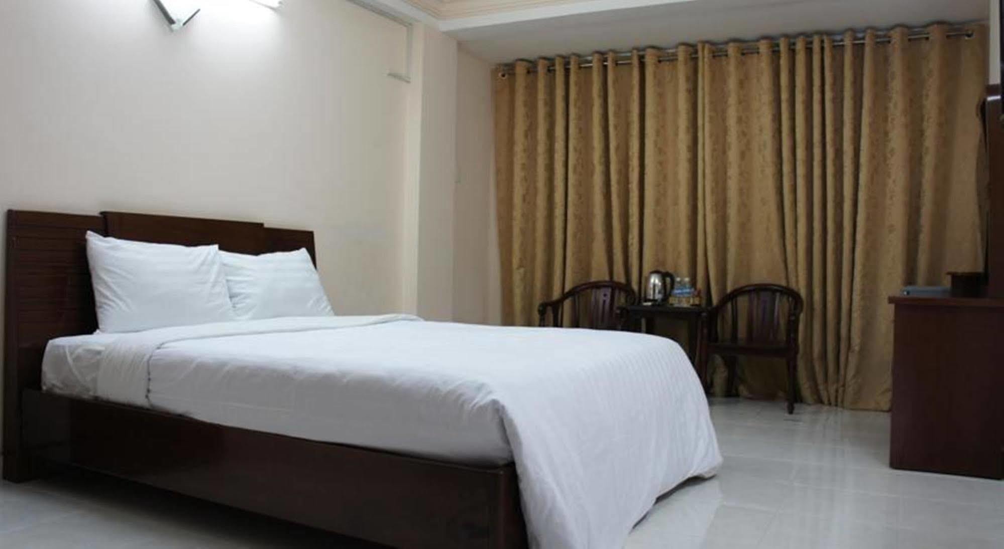 Elegant Inn โฮจิมินห์ซิตี้ ภายนอก รูปภาพ